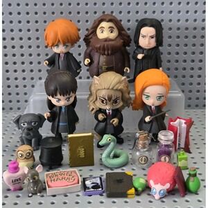 Harry Potter Magical Capsules Series 2 Lot Harry Ron Cat Hermione Hagrid